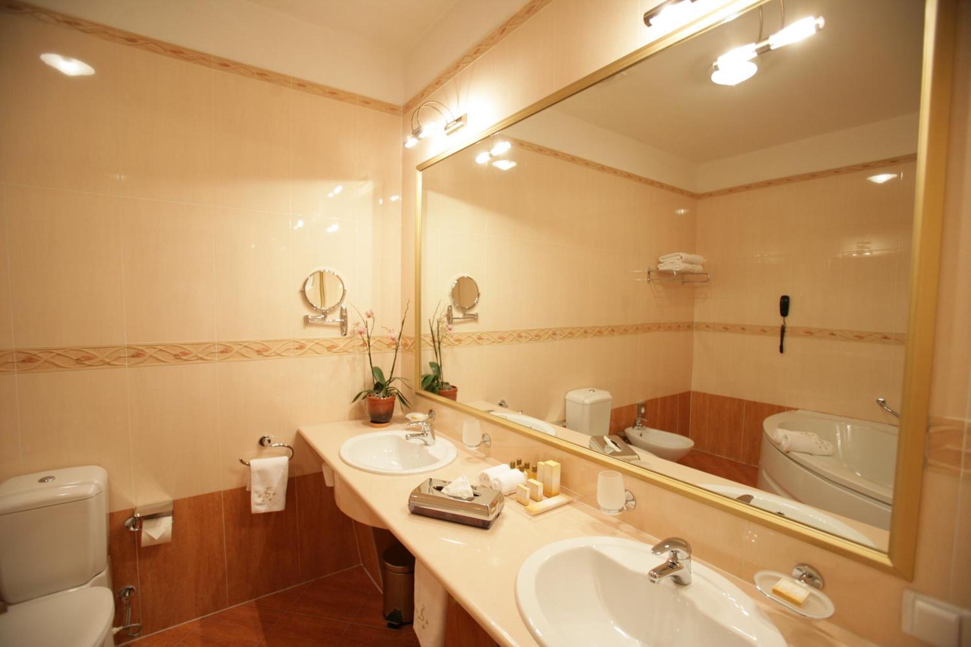 Grand Tien Shan Hotel Almatî Cameră foto
