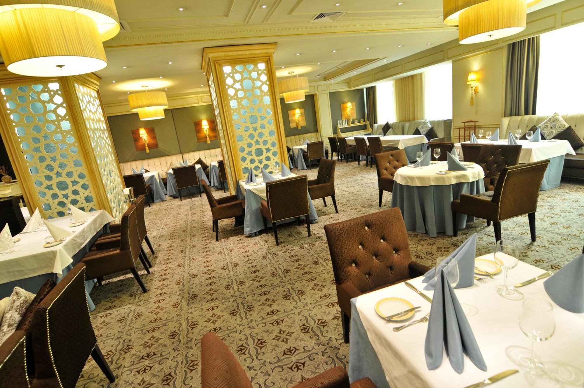 Grand Tien Shan Hotel Almatî Restaurant foto