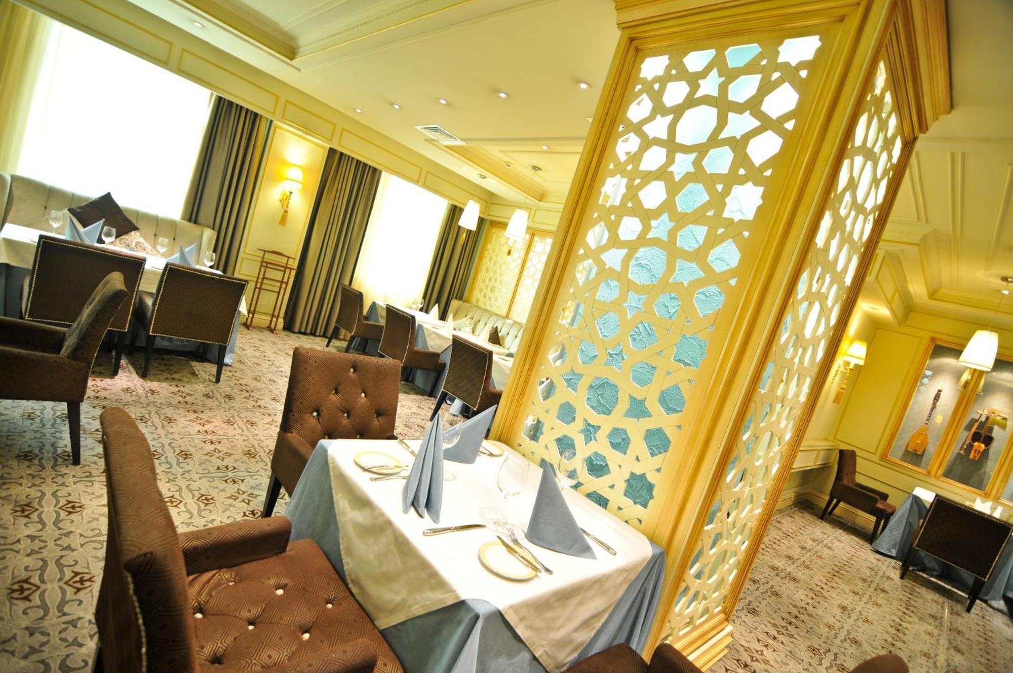 Grand Tien Shan Hotel Almatî Exterior foto