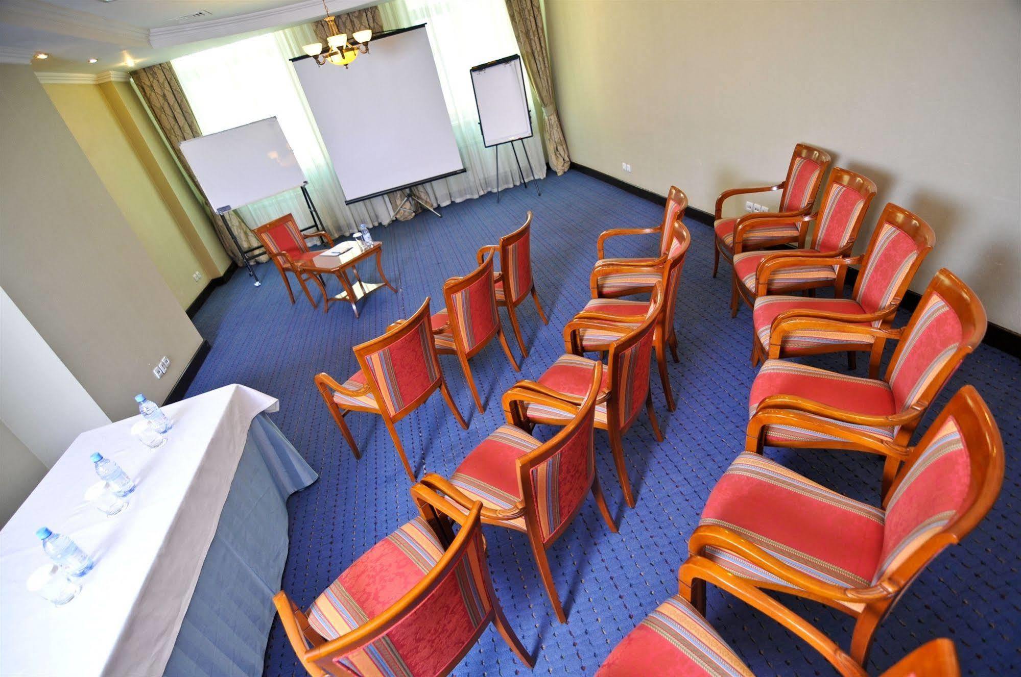 Grand Tien Shan Hotel Almatî Afaceri foto